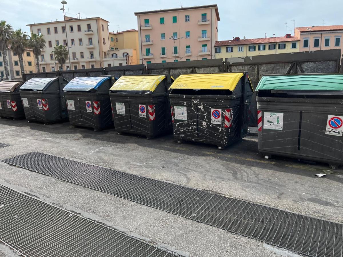 Kasia Porta Sul Mare Di Livorno Free Parking エクステリア 写真